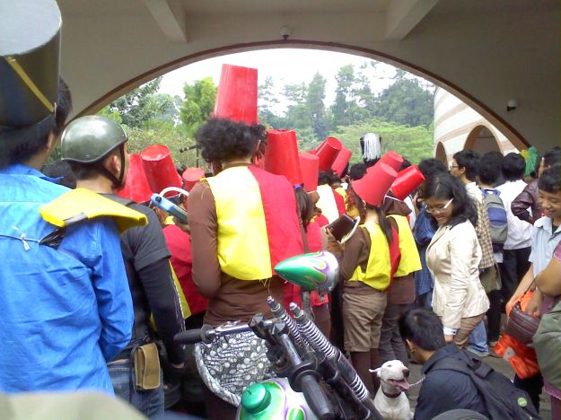 Parade anak-anak KMSR