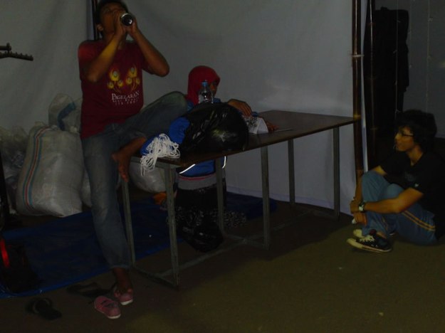 jaga-stand-malam Jaga stan malam