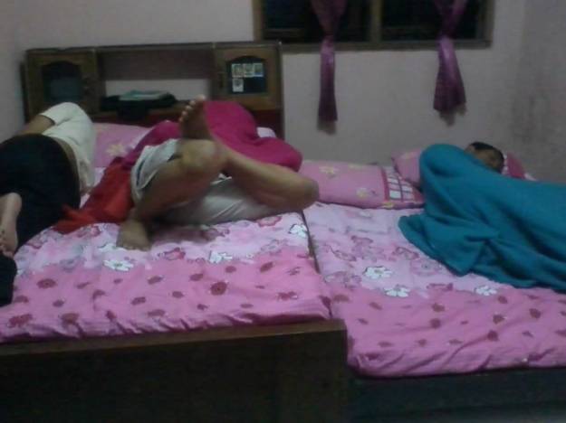 Anak-anak yang tertidur ketika aku terbangun