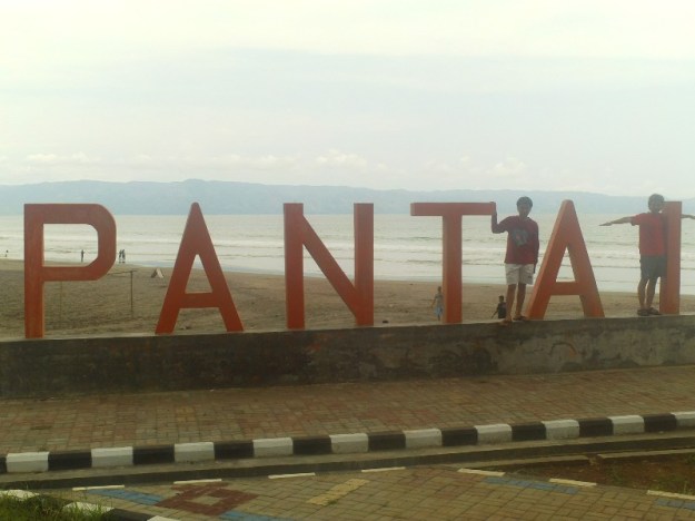 Iseng di Pantai