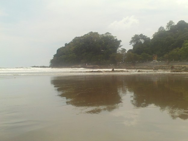 Pantai Karang Hawu