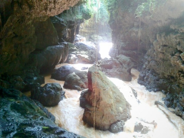 Aliran sungai Green Canyon 2