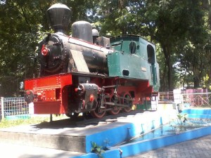 Monumen lokomotif sepur lori