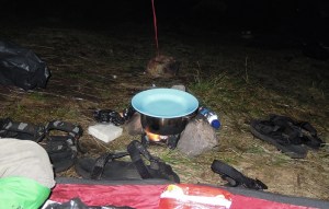 Masak dengan kompor dan parafin