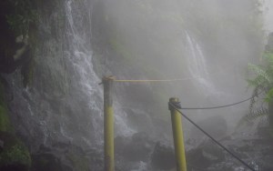 Air terjun air panas