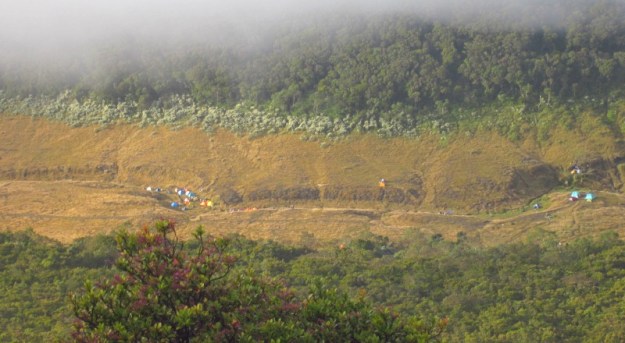 Perkemahan di Surya Kencanan Barat