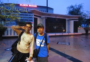 Di depan kantor walikota Semarang