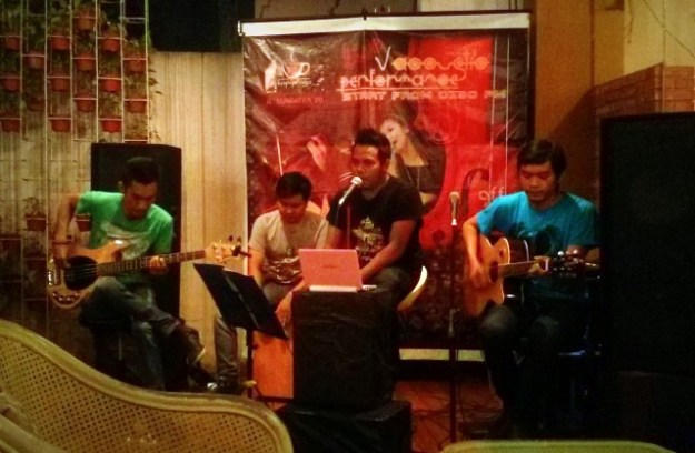 Live accoustic