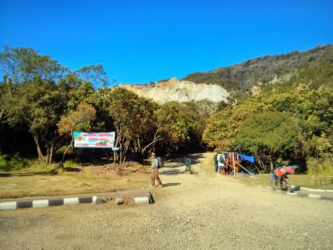 Pintu masuk memulai pendakian