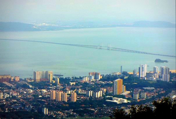 View jembatan Penang dan kota Georgetown