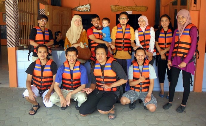 Berseragam lengkap :D