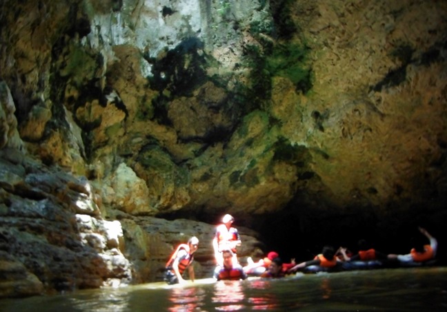Bidadara kayangan lagi dilumuri cahaya