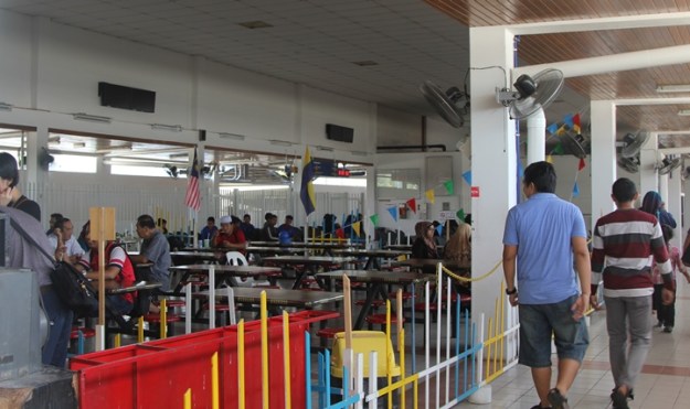 Kantin stasiun padang besar (photo by Putri)