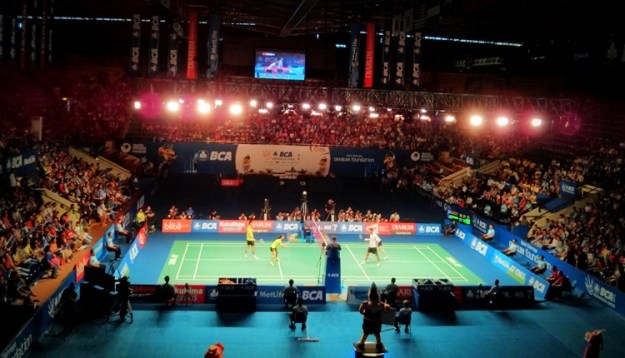 Xu Chen/Ma Jin (China) vs Joachim F. Nielsen/Christinna Pedersen (Denmark)