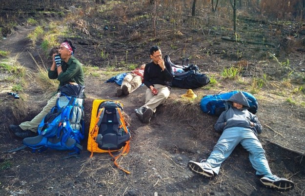 Istirahat di Cemoro Kandang