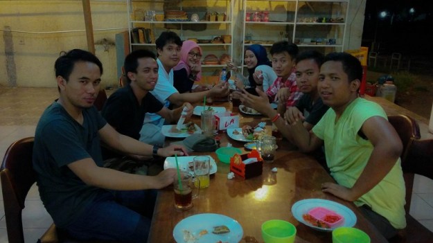 Makan malam di Dapur Oesing