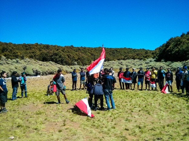 Upacara kecil-kecilan