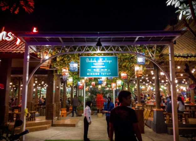 Bebek Kaleyo buka Senin-Sabtu 10.00-24.00