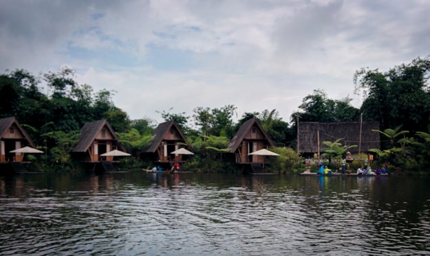 danau-di-dusun-bambu-2