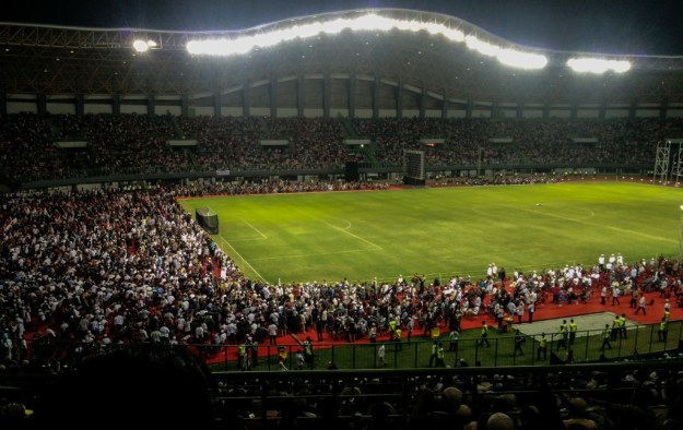Peserta kuliah umum Dr. Zakir Naik memadati Stadion Patriot, Bekasi