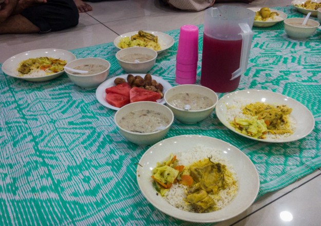 Hidangan buka puasa Masjid Al-Bukhary