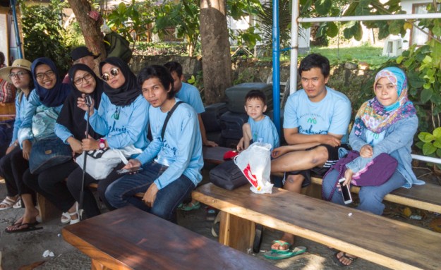 Menunggu kapal di Pantai Sanur