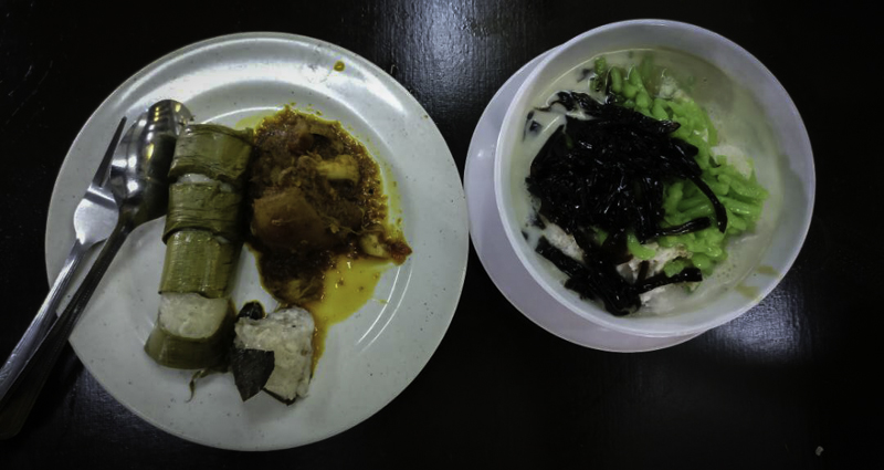 Lemang + rendang daging dan es cendol
