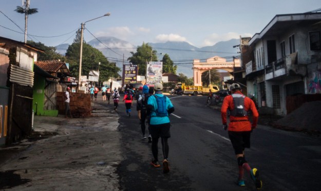 Kilometer awal Goat Run Gunung Guntur