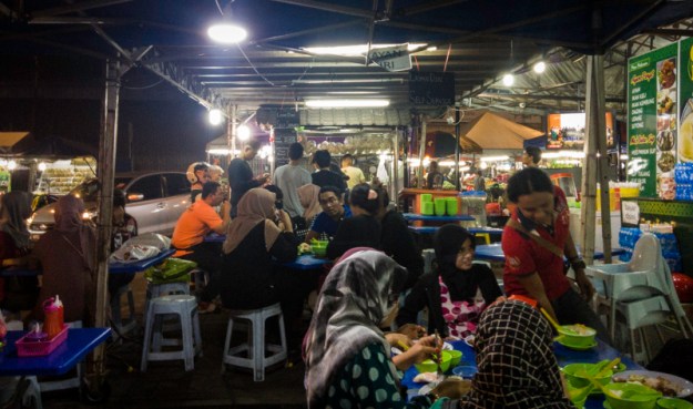 Suasana Cendol Durian Runtuh