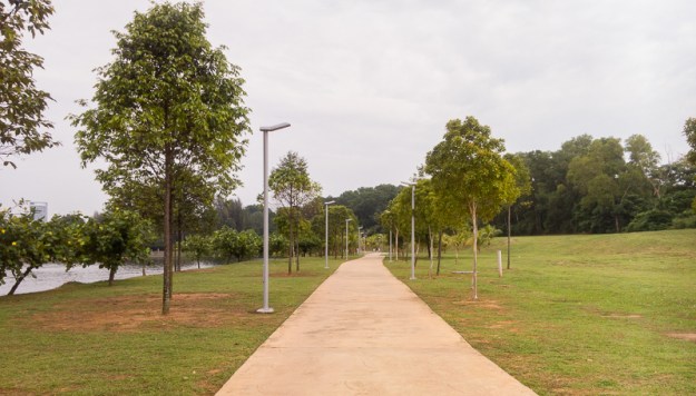 Jogging track di tepi Tasik Putrajaya