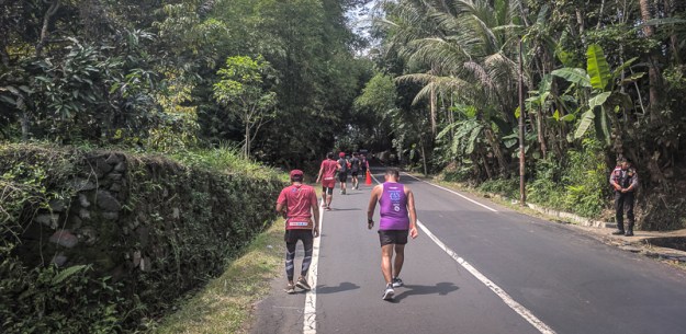 Salah satu tanjakan di Borobudur Marathon 2018