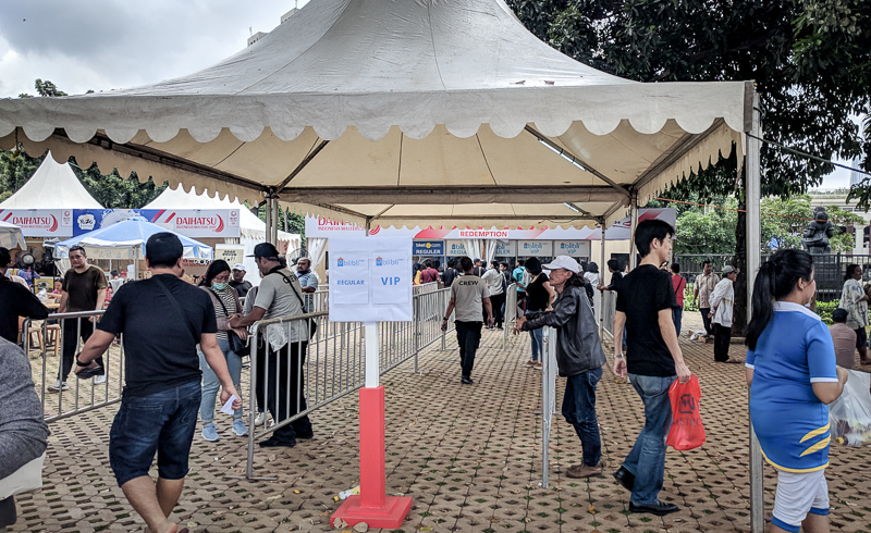 Ticket Booth di depan Istora Senayan