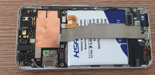 Pasang baterai Google Pixel