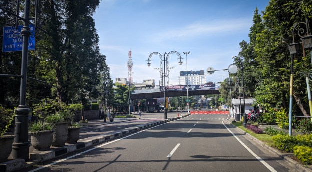 Jl. Dago ditutup